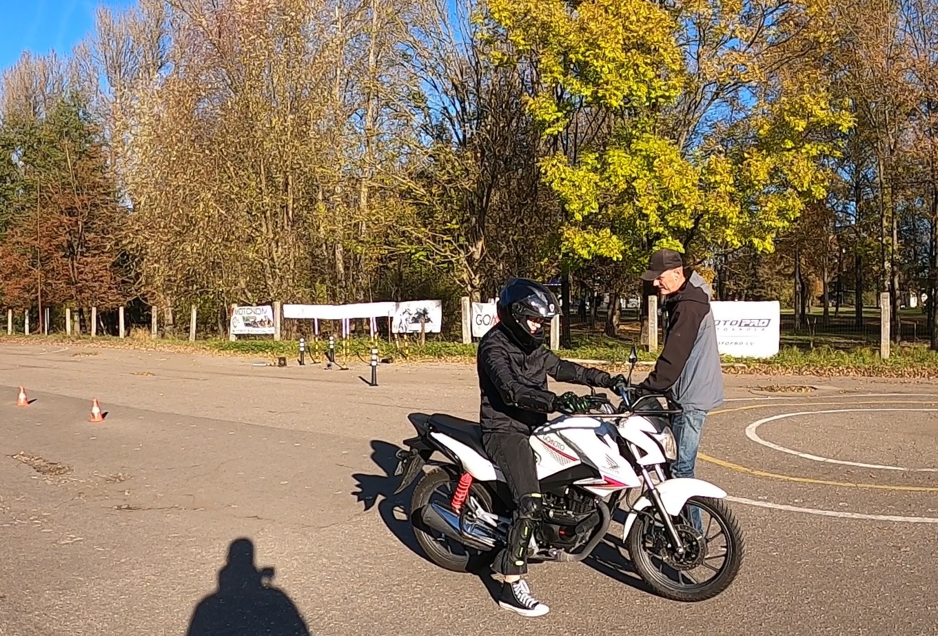 Motobraukšanas izmēģinājuma nodarbība 